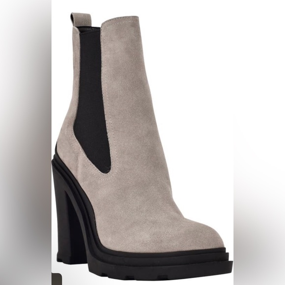 Marc Fisher Ramiro Leather Bootie 8 - Picture 1 of 11